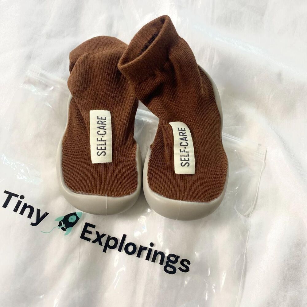 NEW Tiny Explorings Soft & Flexible Baby Walking Shoes US 0 - 6 Months 18 / 19